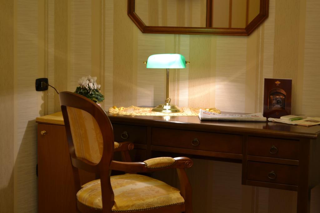Hotel Ristorante Donato Calvizzano Eksteriør bilde