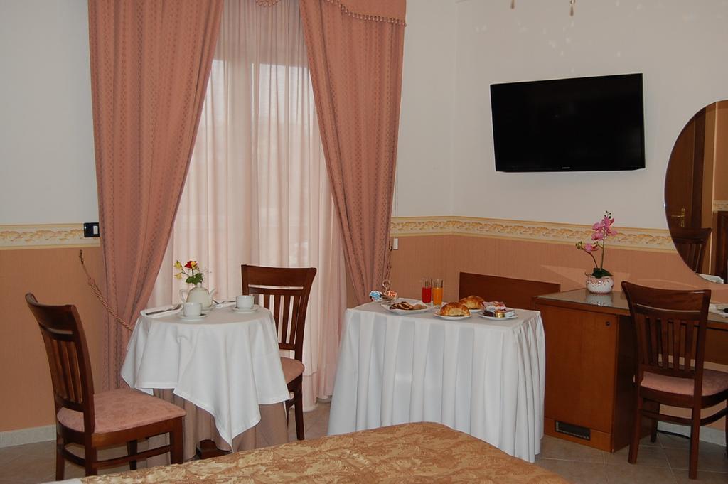 Hotel Ristorante Donato Calvizzano Eksteriør bilde