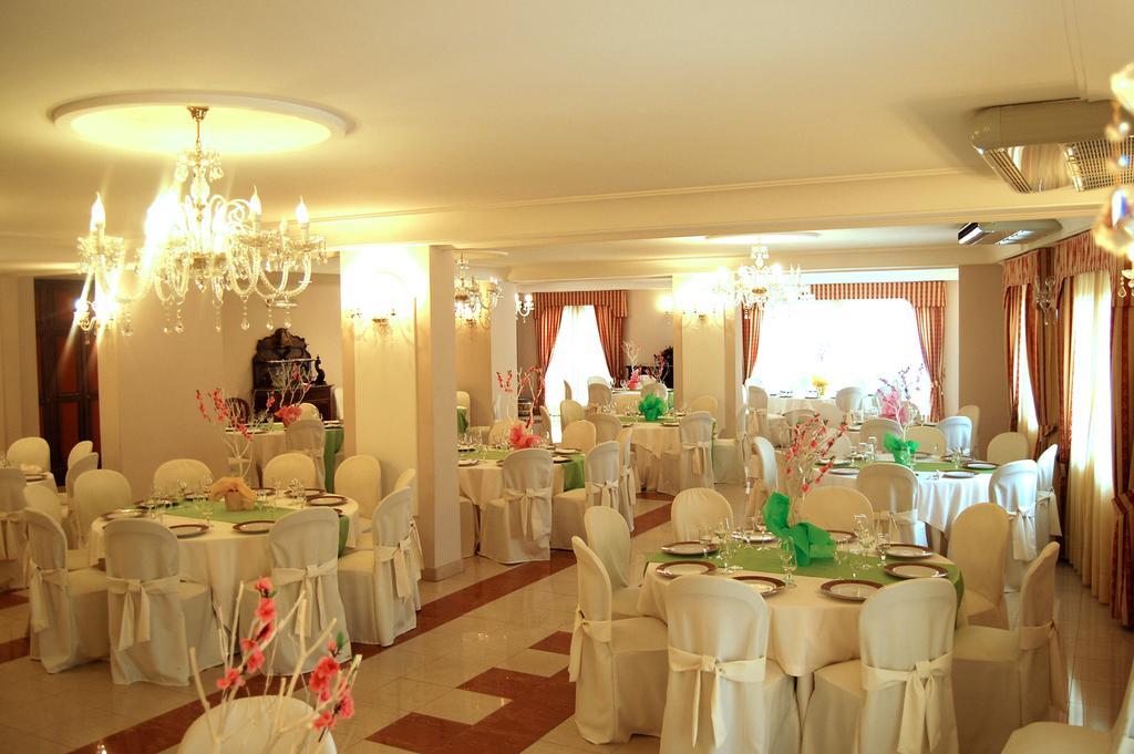 Hotel Ristorante Donato Calvizzano Eksteriør bilde