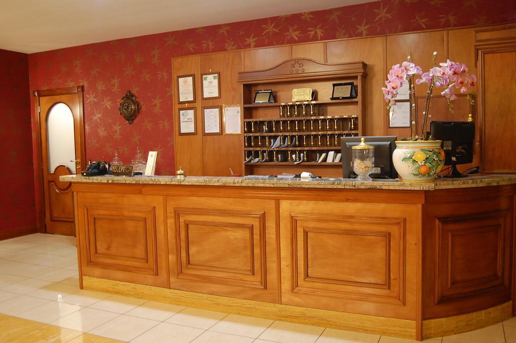 Hotel Ristorante Donato Calvizzano Eksteriør bilde