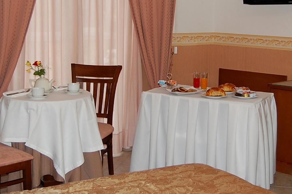 Hotel Ristorante Donato Calvizzano Eksteriør bilde
