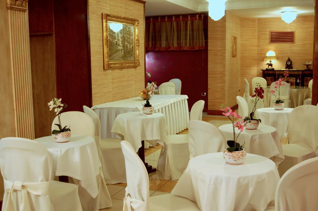 Hotel Ristorante Donato Calvizzano Eksteriør bilde