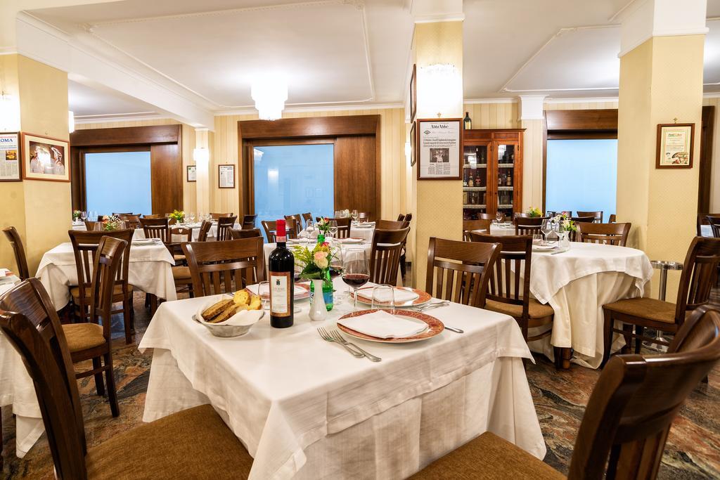 Hotel Ristorante Donato Calvizzano Eksteriør bilde